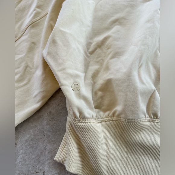 Pale Yellow Lululemon Cropped Crew Neck with Synched Waist and Cuffs - Picture 5 of 5